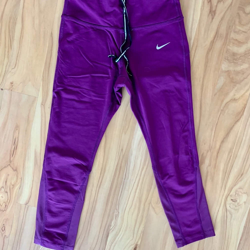 Nike Crop Leggings